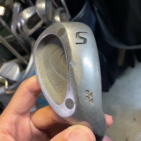 Yonex V-Mass 250 Sand Wedge SW UltimumTi Light Graphite - Picture 4 of 6